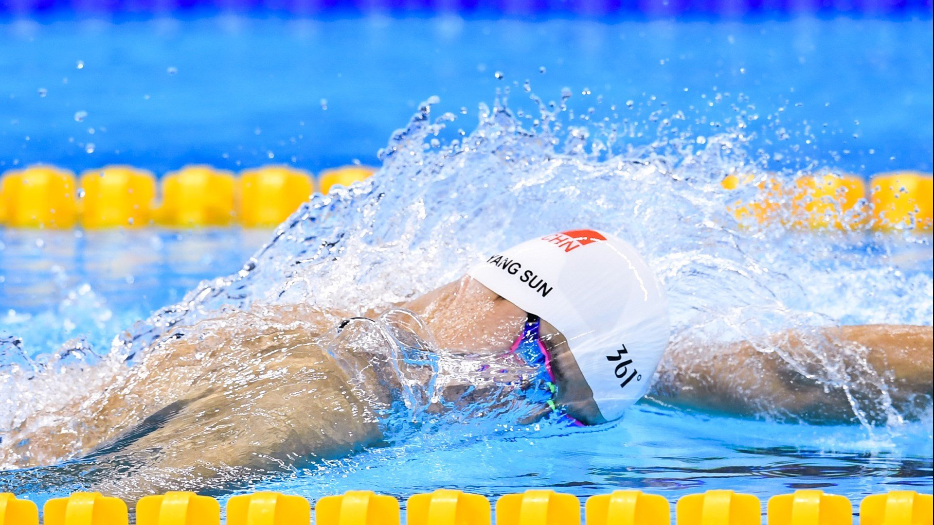当公牛在末节亮出犄角,太阳才想起库里从不打盹