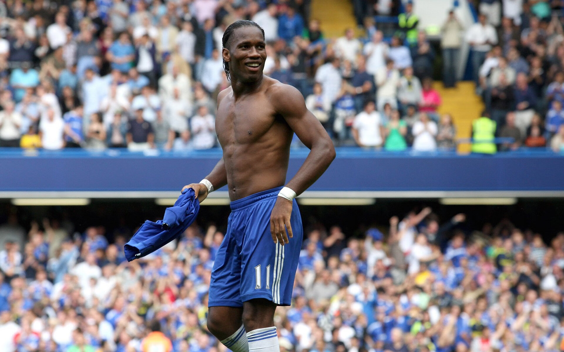 欧冠淘汰赛上演76人式悬念终结，火箭提前升空启示绿茵场