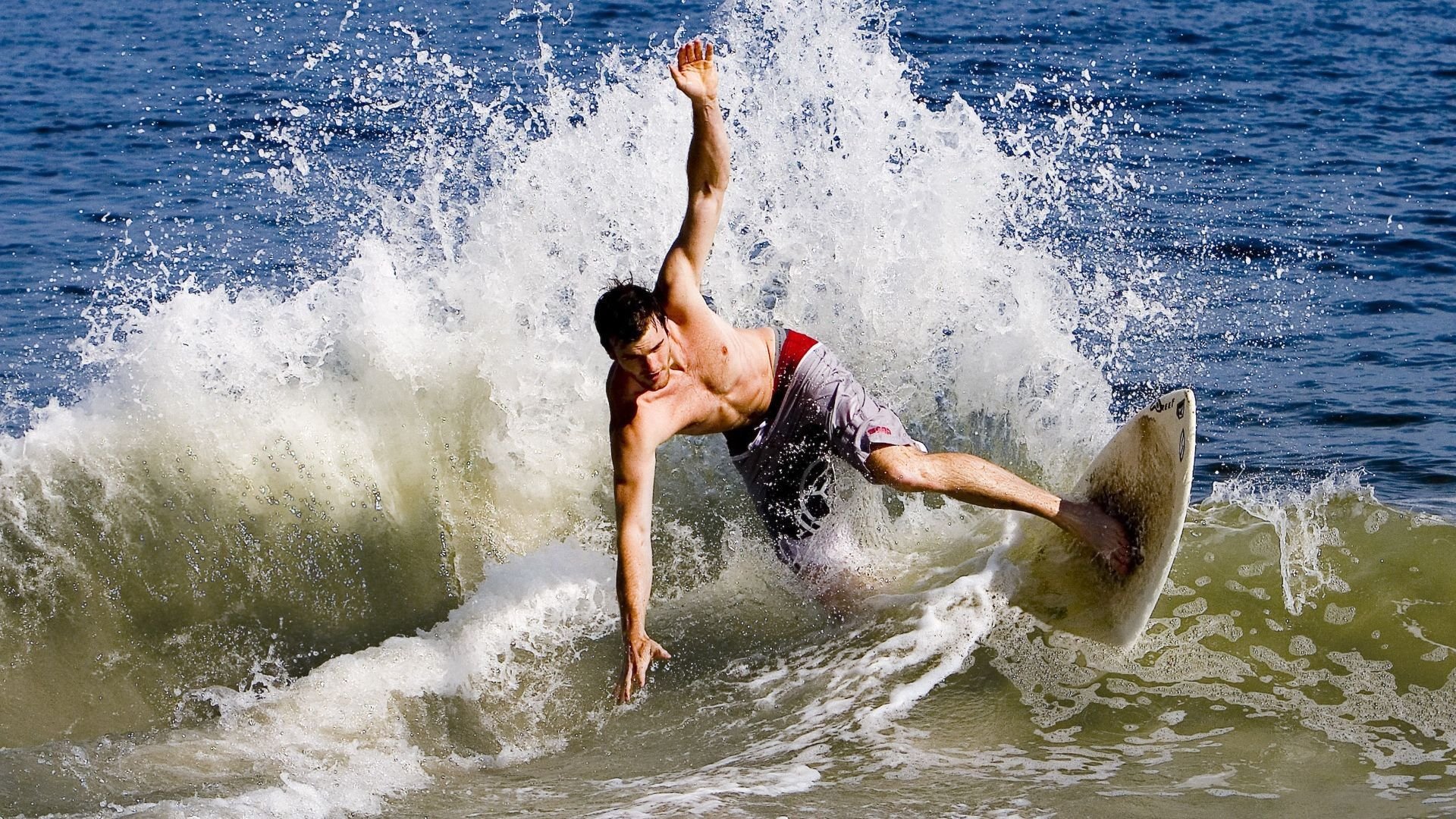 麦科勒姆孤胆扛旗，公牛铁蹄无情碾压凯尔特人